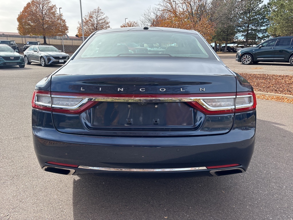 2017 Lincoln Continental Reserve photo 3