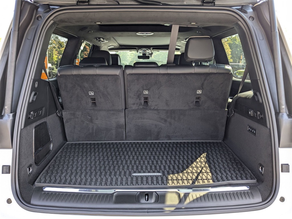2024 Jeep Grand Wagoneer II photo 23