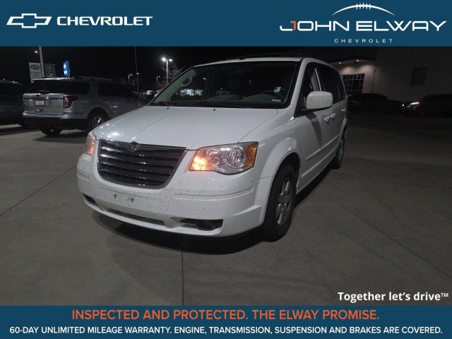2008 Chrysler Town & Country Touring's photo
