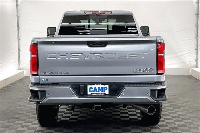 2025 Chevrolet Silverado 3500HD High Country photo 5