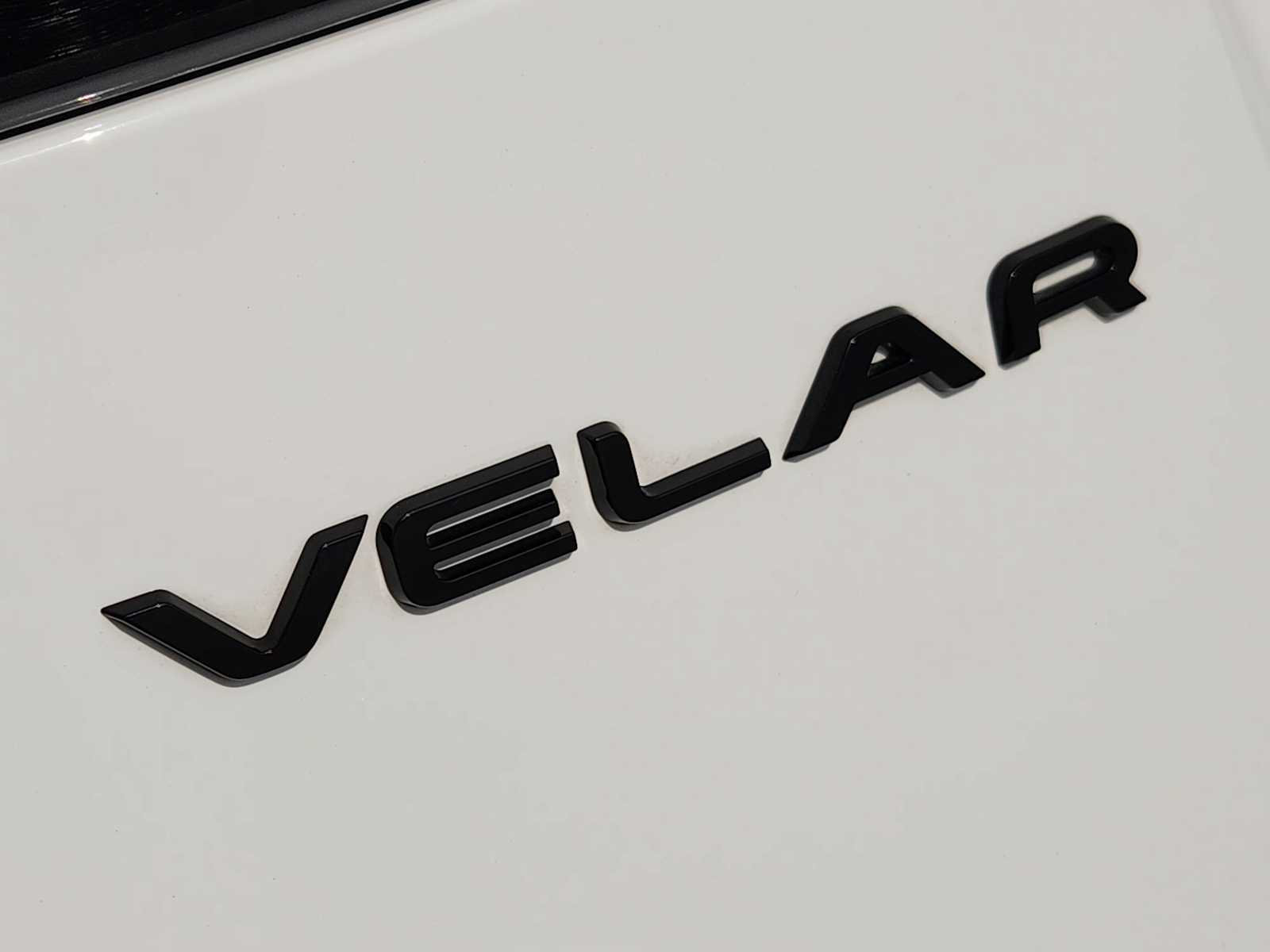 2025 Land Rover Range Rover SE photo 5