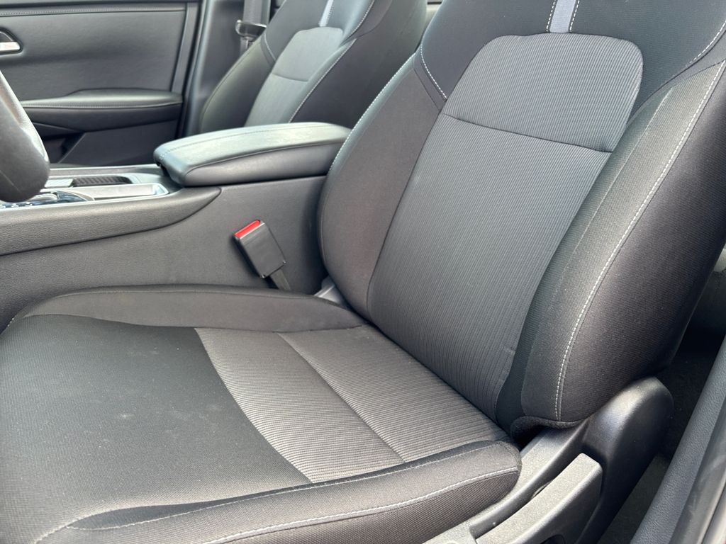 2025 Nissan Sentra SV photo 7