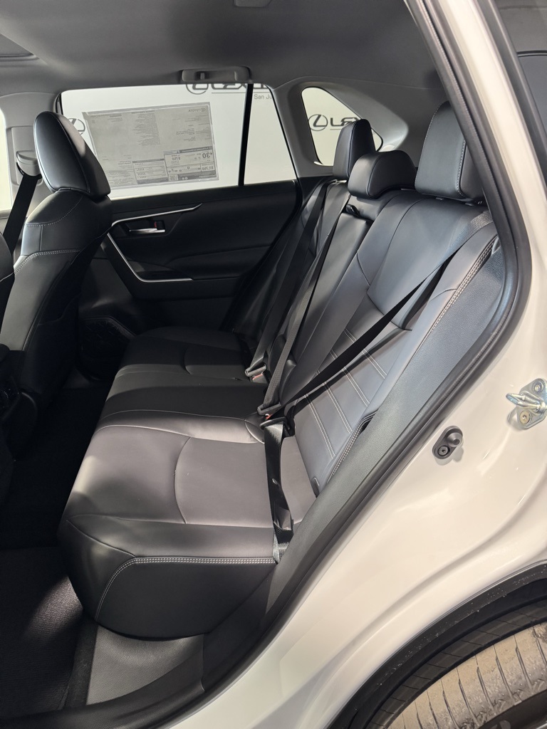 2025 Toyota RAV4 XLE Premium photo 27