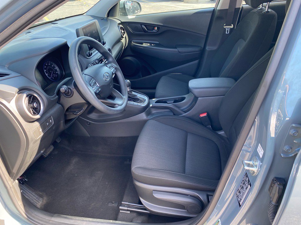 2022 Hyundai Kona SEL photo 9