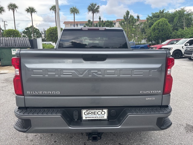 2021 Chevrolet Silverado 1500 Custom photo 3