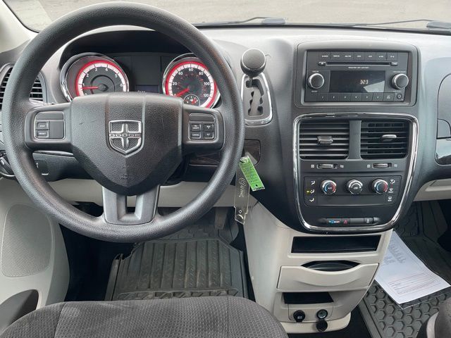 2012 Dodge Grand Caravan SE photo 3