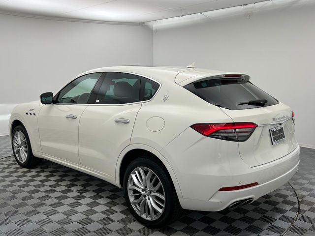 2022 Maserati Levante GT photo 8