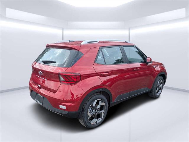 2025 Hyundai Venue SEL photo 2
