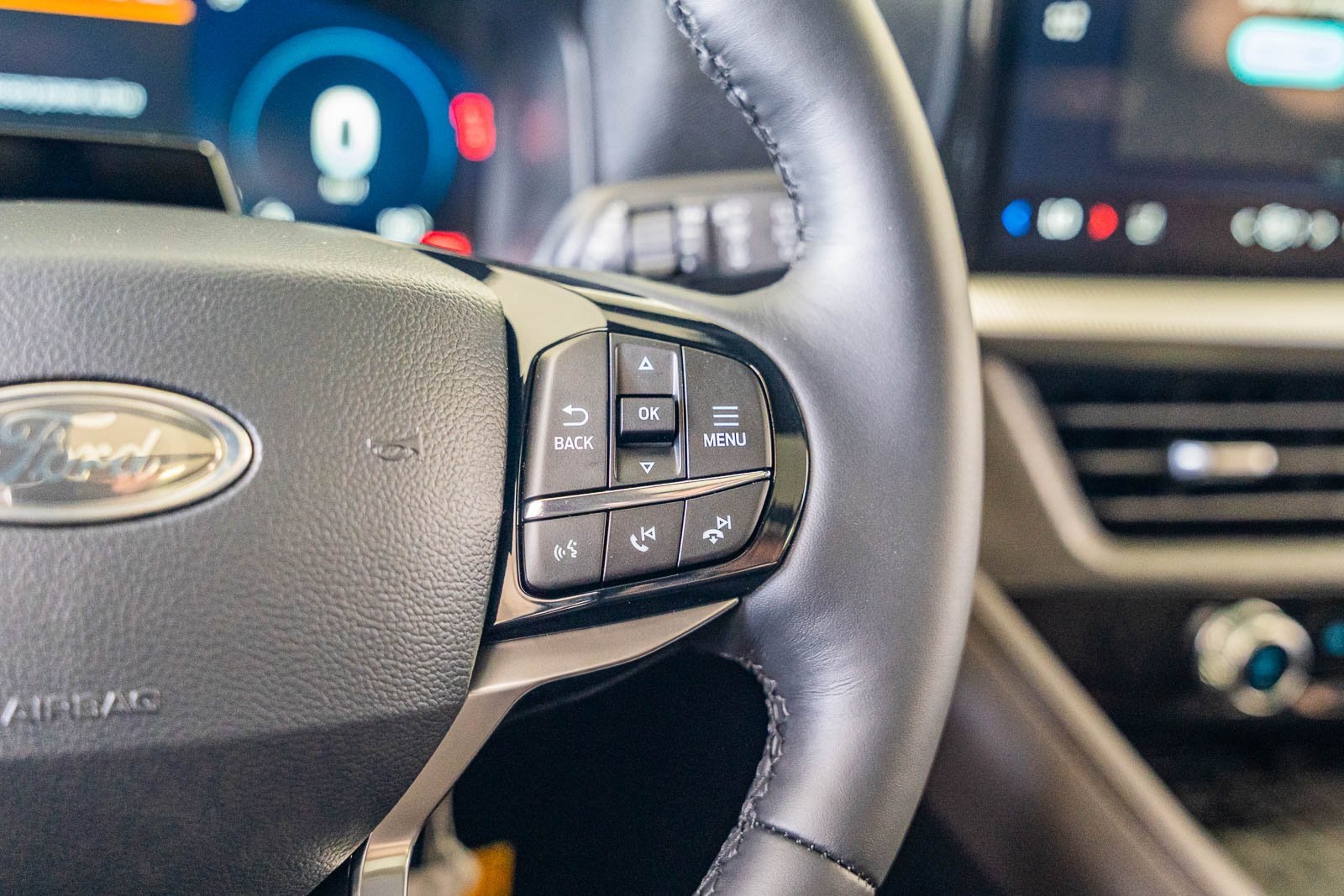 2025 Ford Explorer Platinum photo 19