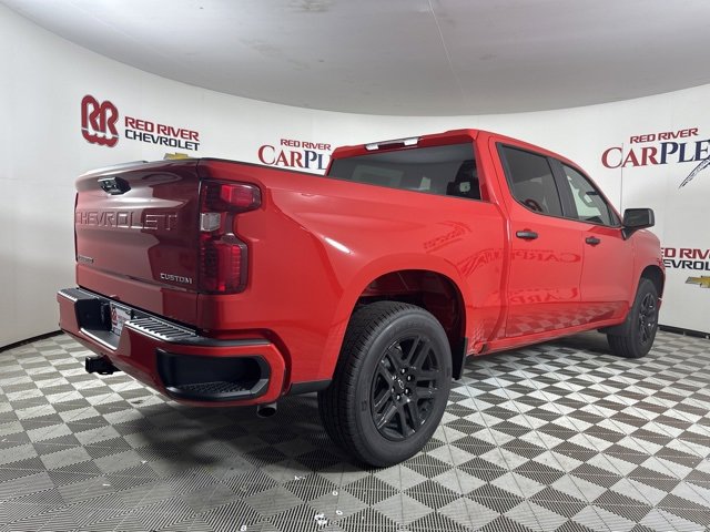 2025 Chevrolet Silverado 1500 Custom photo 5