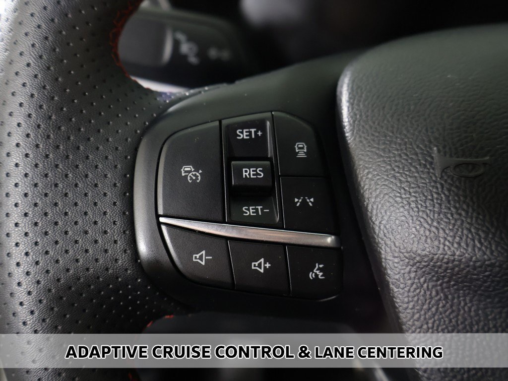 2024 Ford Escape Hybrid ST-Line Select photo 3