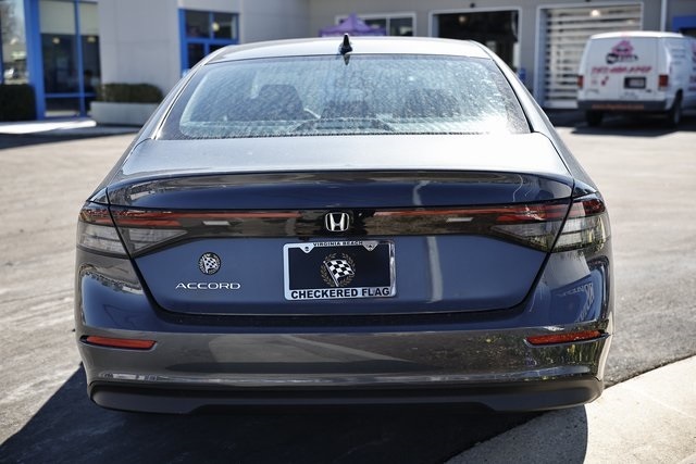 2025 Honda Accord LX photo 9