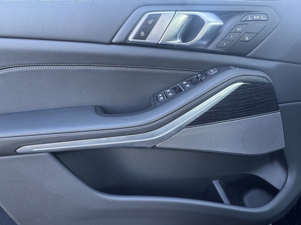 2026 Bmw X7 M60i photo 14