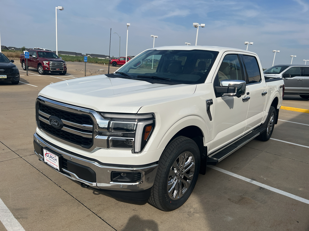2025 Ford F-150 Lariat photo 2