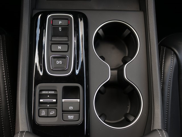 2025 Honda Pilot Touring photo 16