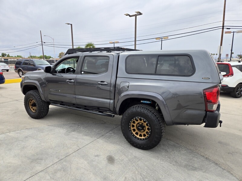 2019 Toyota Tacoma 4x4 Limited Double Cab V6 photo 3