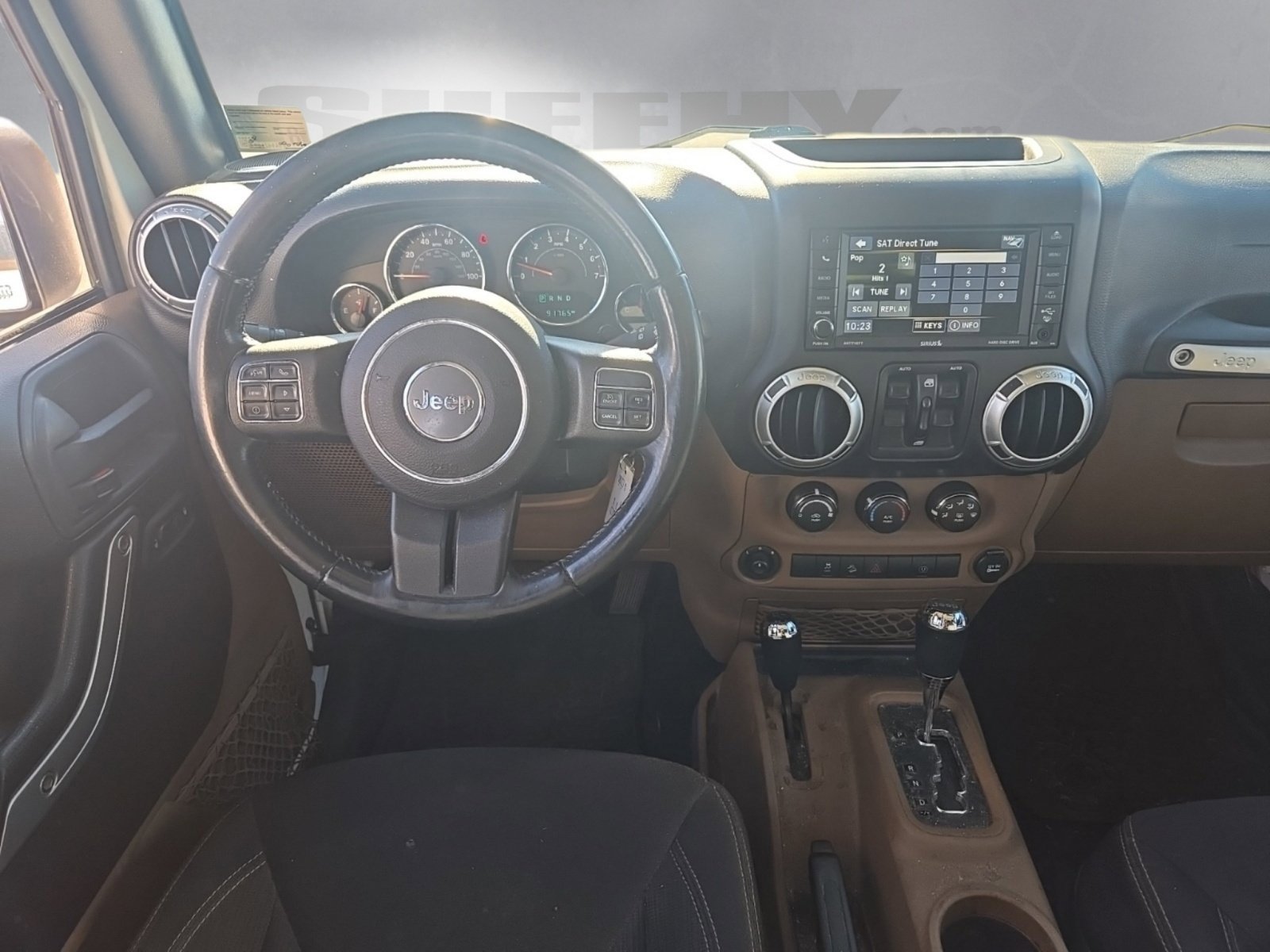 2015 Jeep Wrangler Unlimited Sahara photo 3