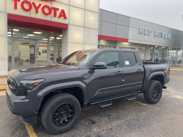 2025 Toyota Tacoma SR5's photo
