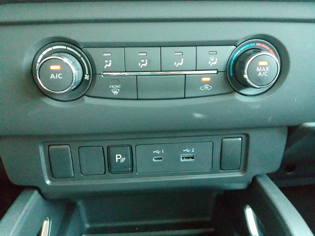 2025 Nissan Frontier SV photo 25