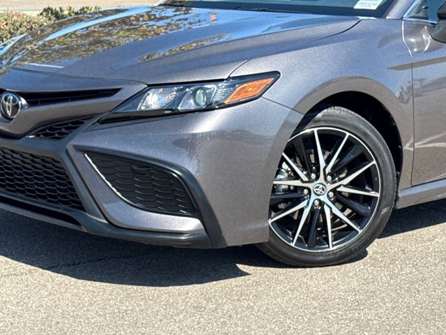 2024 Toyota Camry SE photo 3