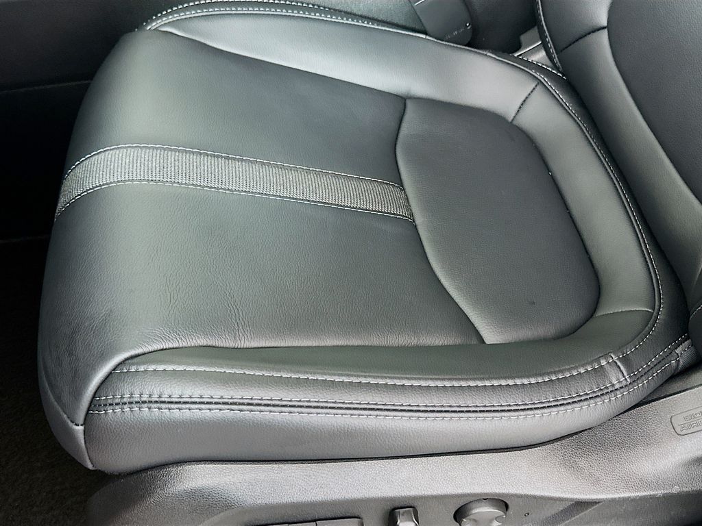 2025 Honda Pilot Touring photo 21
