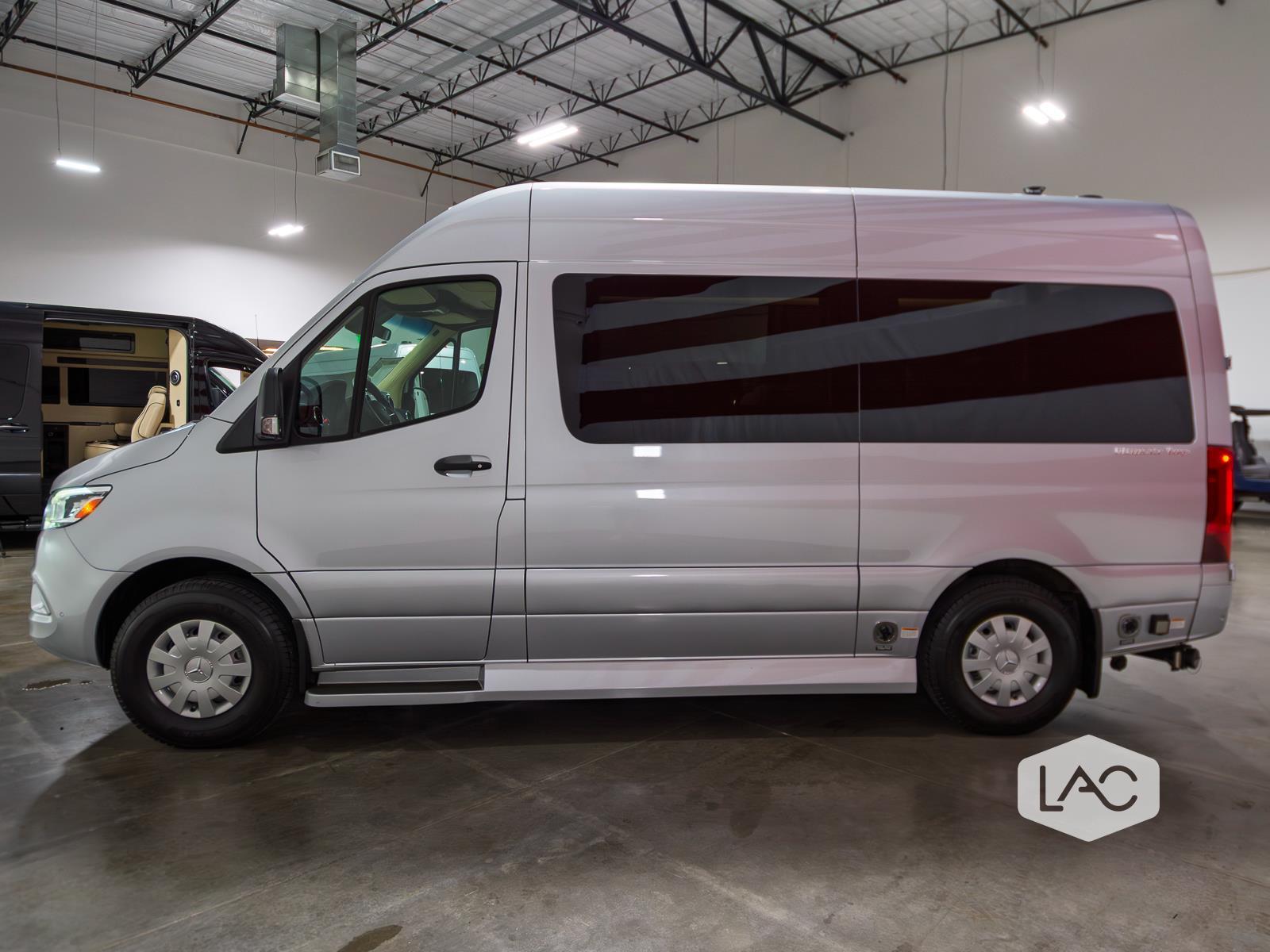 2022 Mercedes Benz Sprinter Cargo Van photo 2