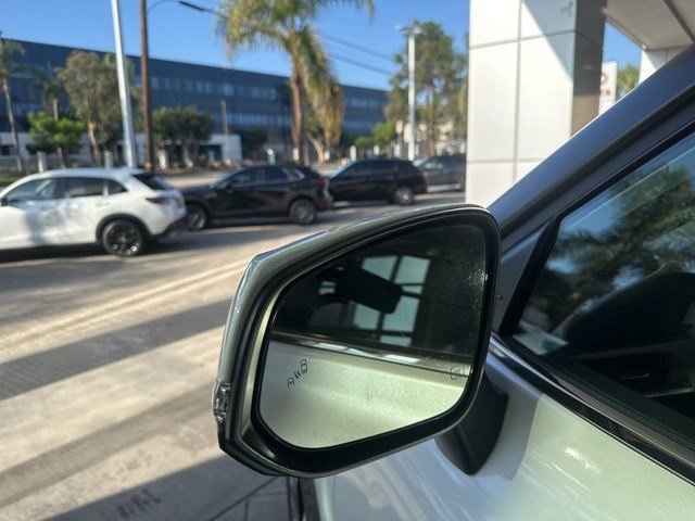 2025 Toyota Highlander Hybrid XLE photo 12