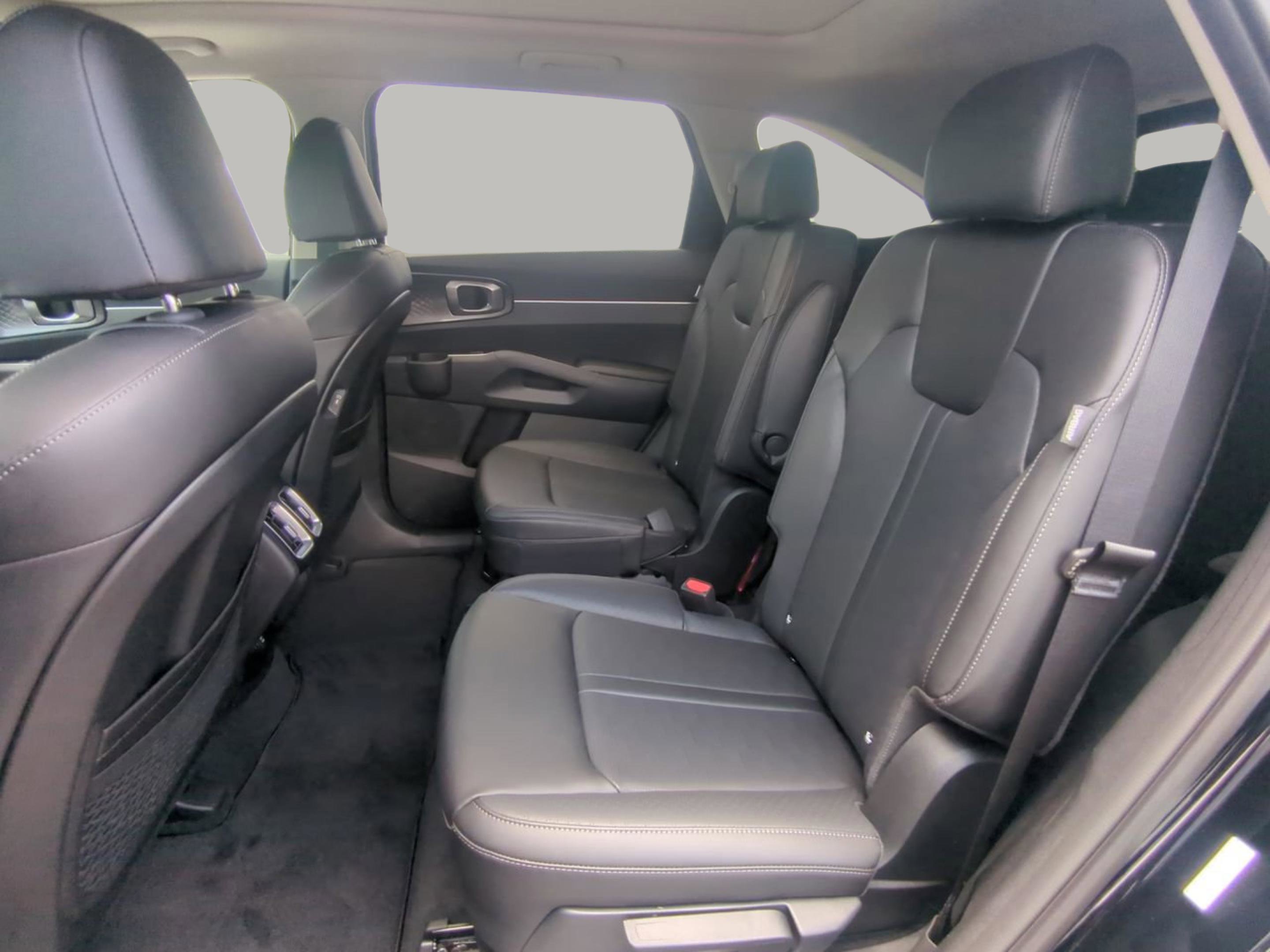 2025 Kia Sorento EX photo 15