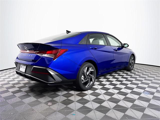 2025 Hyundai Elantra SEL Sport photo 5