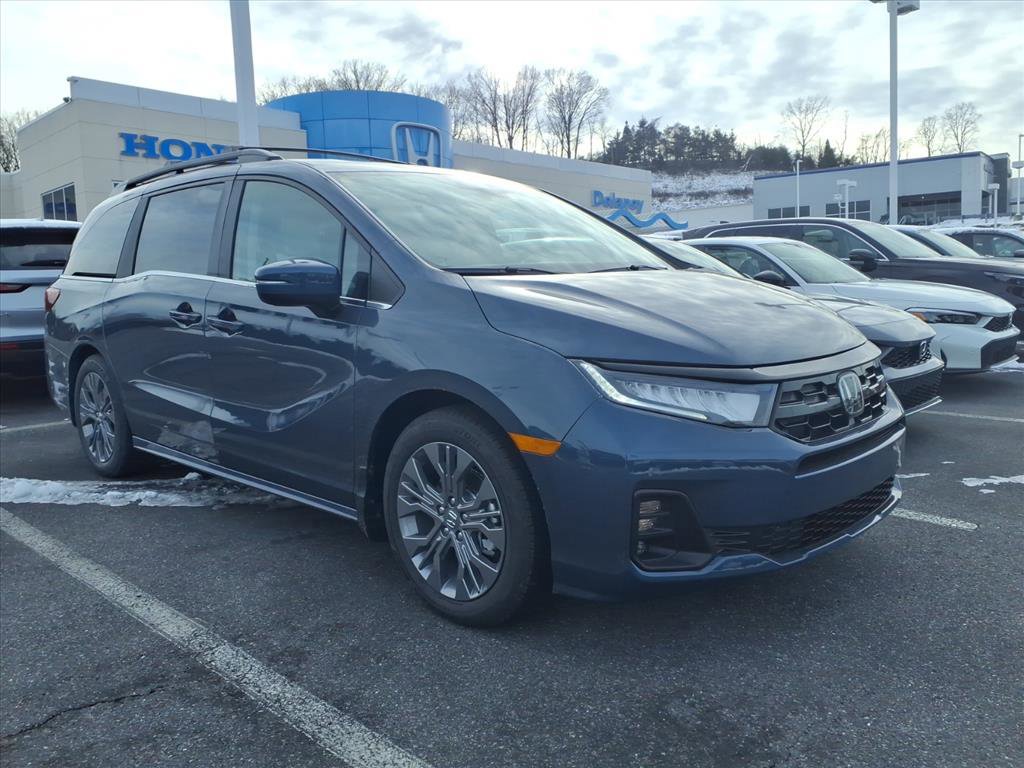 2026 Honda Odyssey Touring's photo