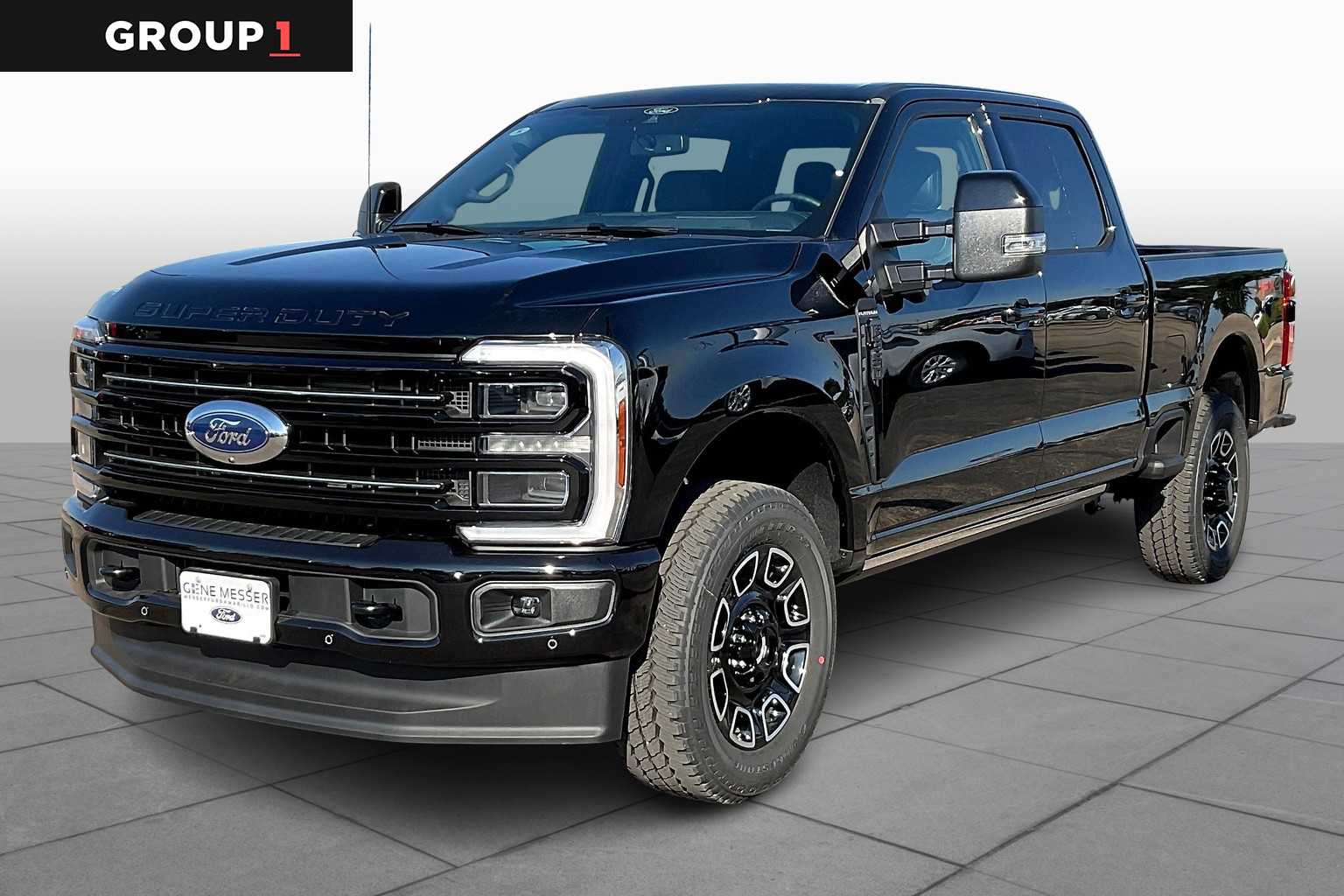 2026 Ford F-350 Super Duty Platinum's photo