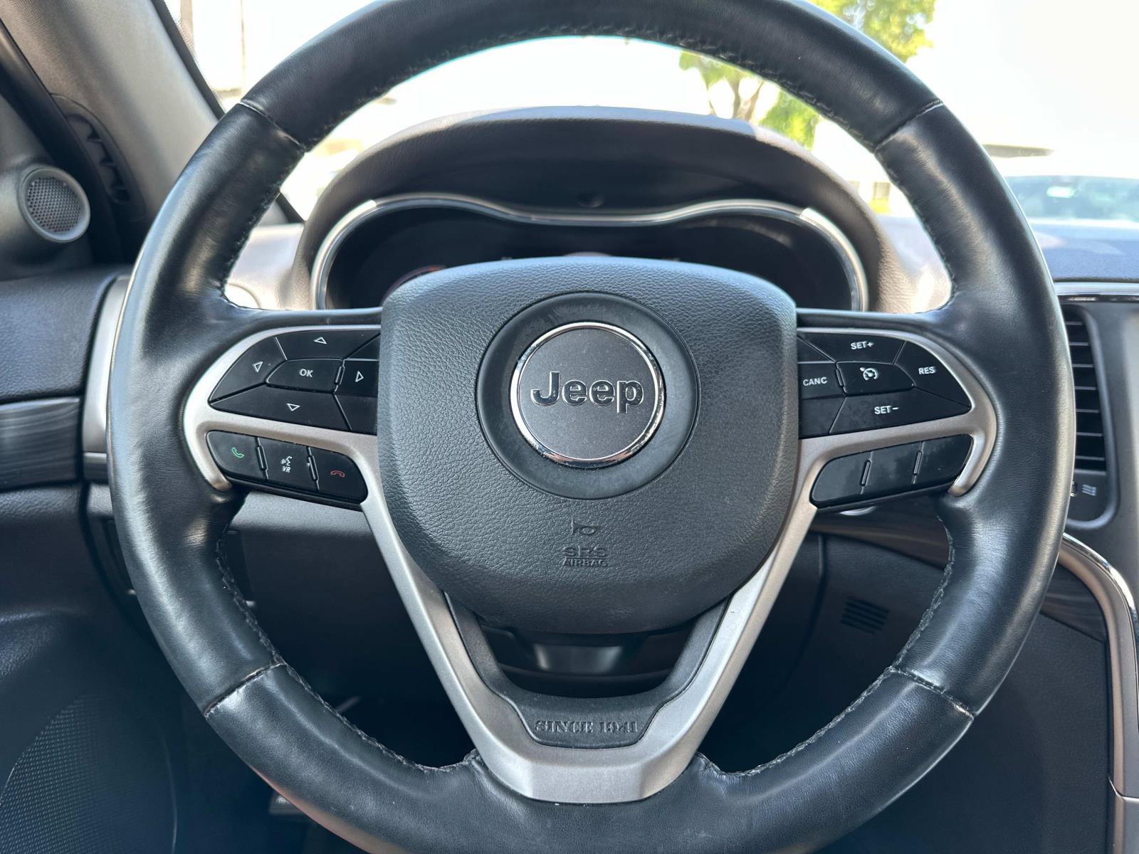 2021 Jeep Grand Cherokee Laredo E photo 25