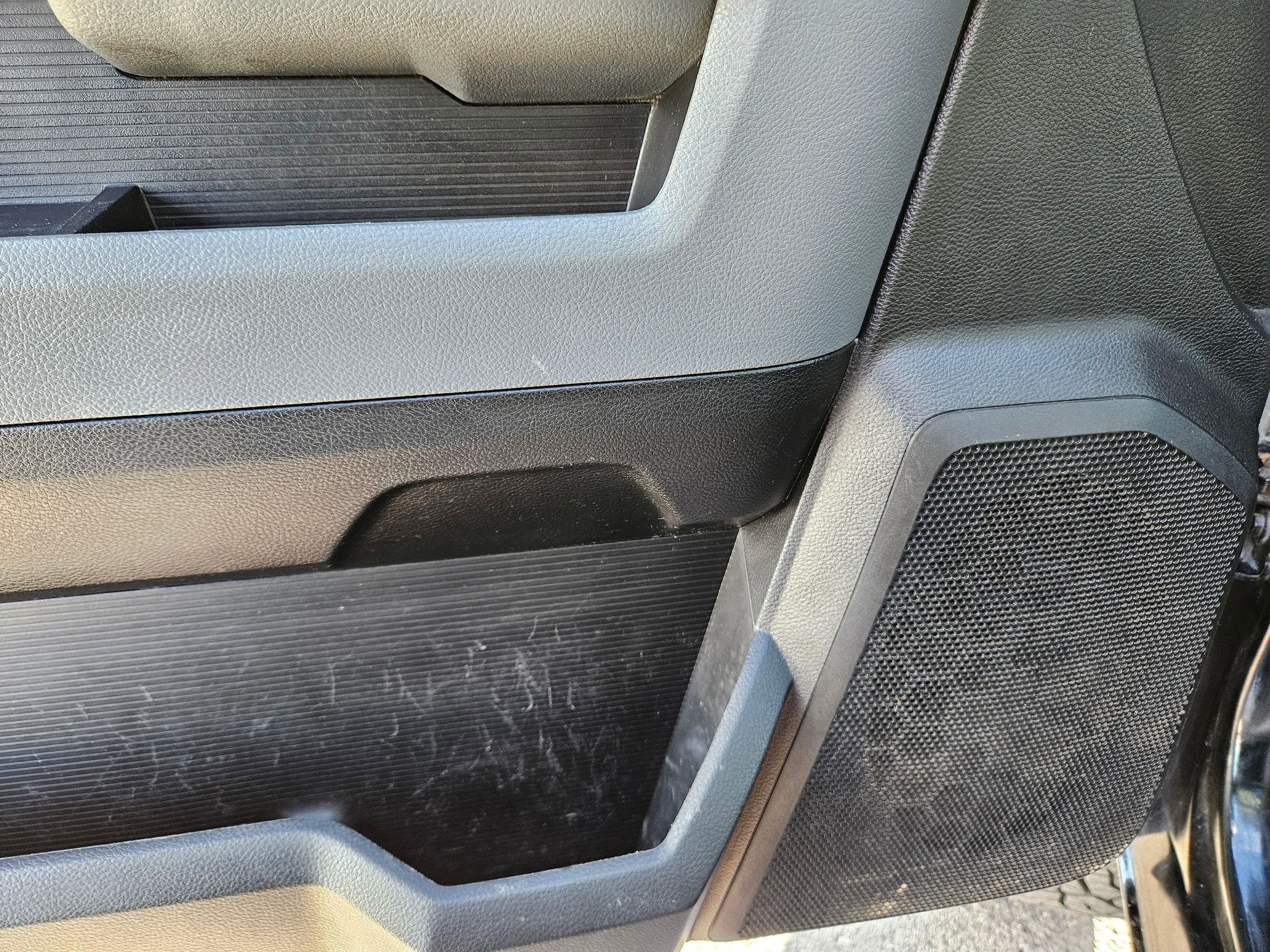 2013 Ram 1500 SLT photo 13