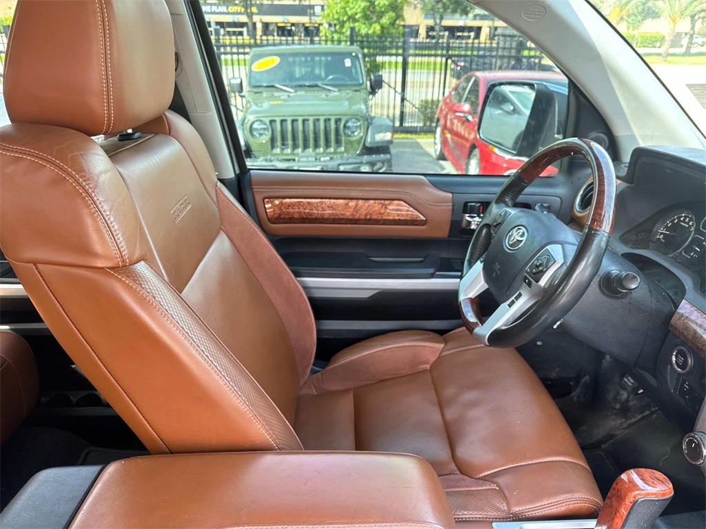 2020 Toyota Tundra Platinum Grade photo 10