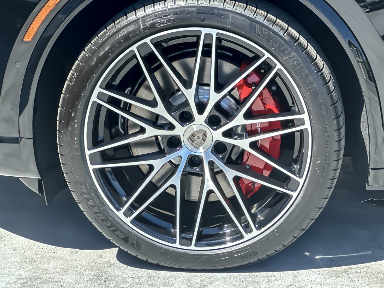 2025 Porsche Macan Turbo Electric photo 24