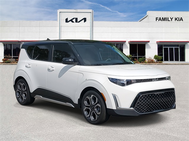 2025 Kia Soul EX's photo