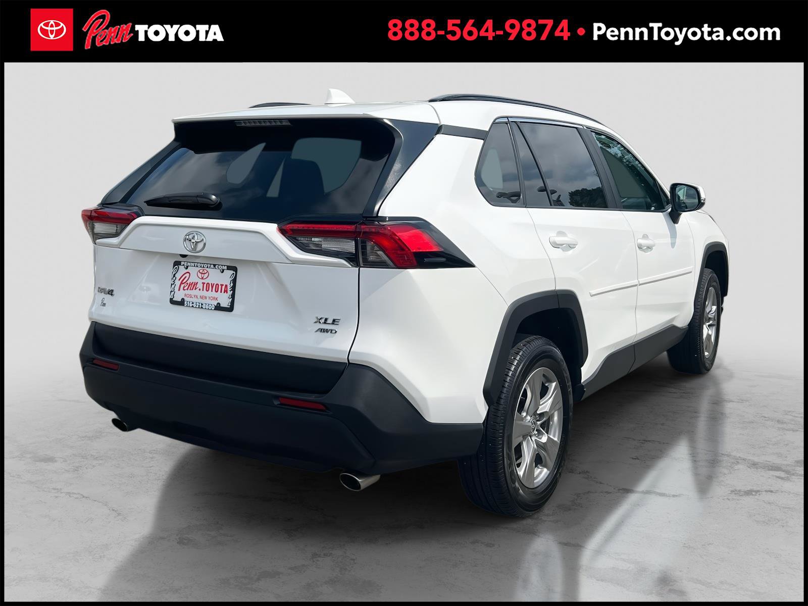 2023 Toyota RAV4 XLE photo 7