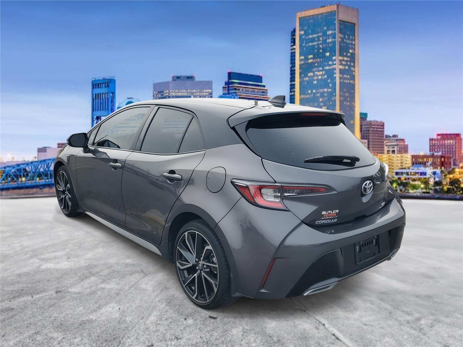 Used 2022 Toyota Corolla Hatchback XSE with VIN JTNC4MBE3N3158464 for sale in Kansas City