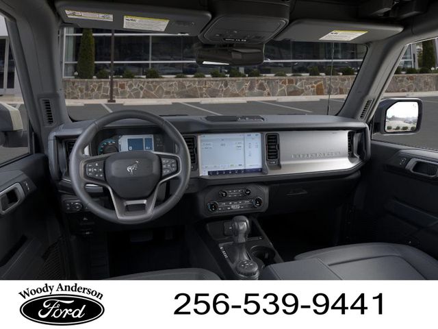 2025 Ford Bronco Outer Banks photo 6
