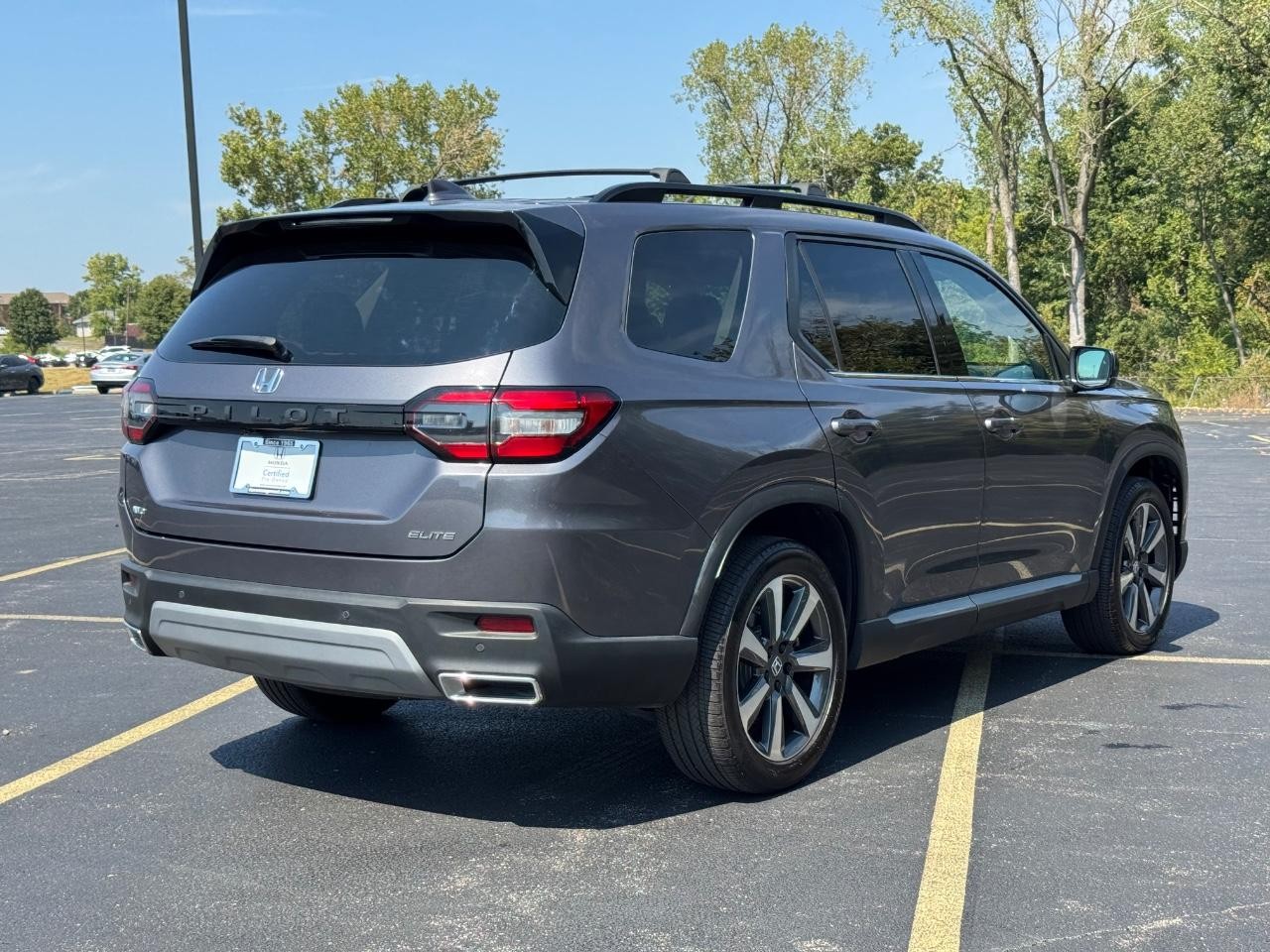 2025 Honda Pilot Elite photo 2