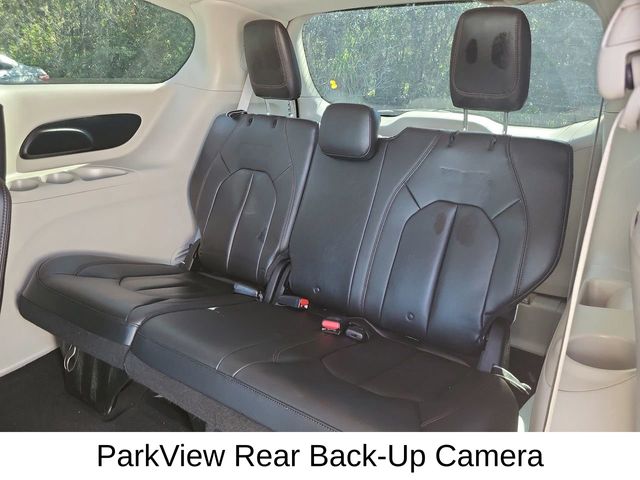2017 Chrysler Pacifica Touring L photo 14