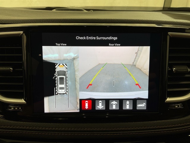 2024 Chrysler Pacifica Hybrid Pinnacle photo 19