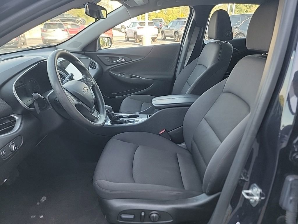 2023 Chevrolet Malibu 1LT photo 15
