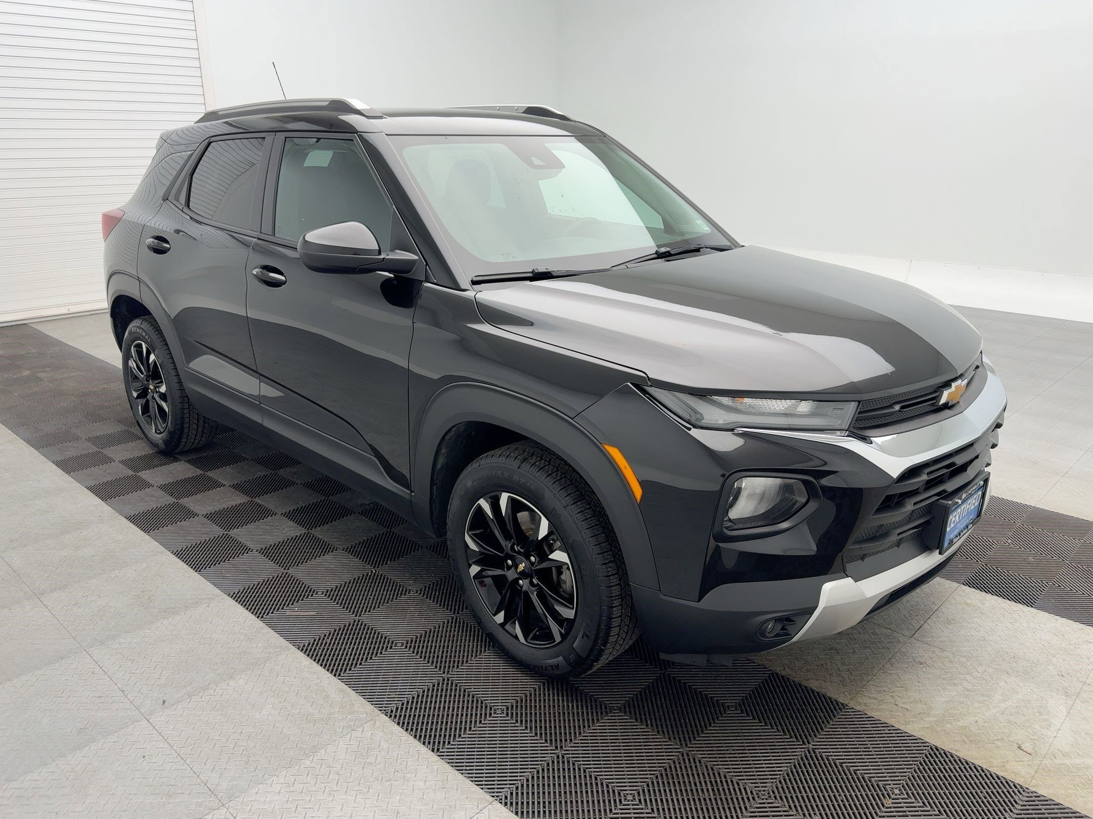 2022 Chevrolet Trailblazer LT photo 3