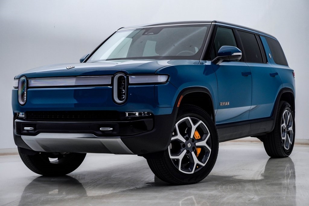 2023 Rivian R1S Adventure's photo