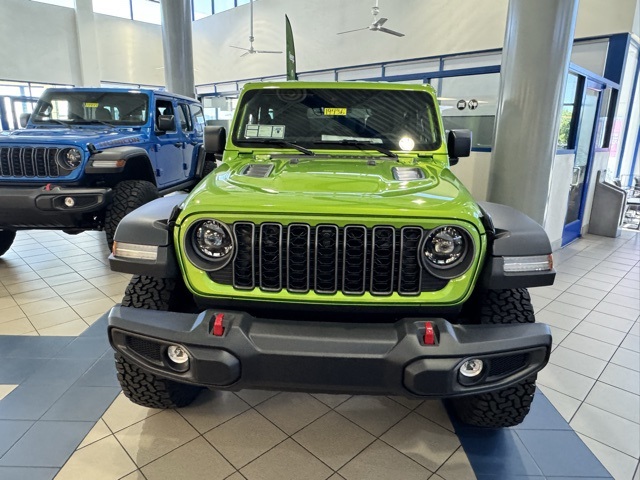 2025 Jeep Wrangler Rubicon photo 3