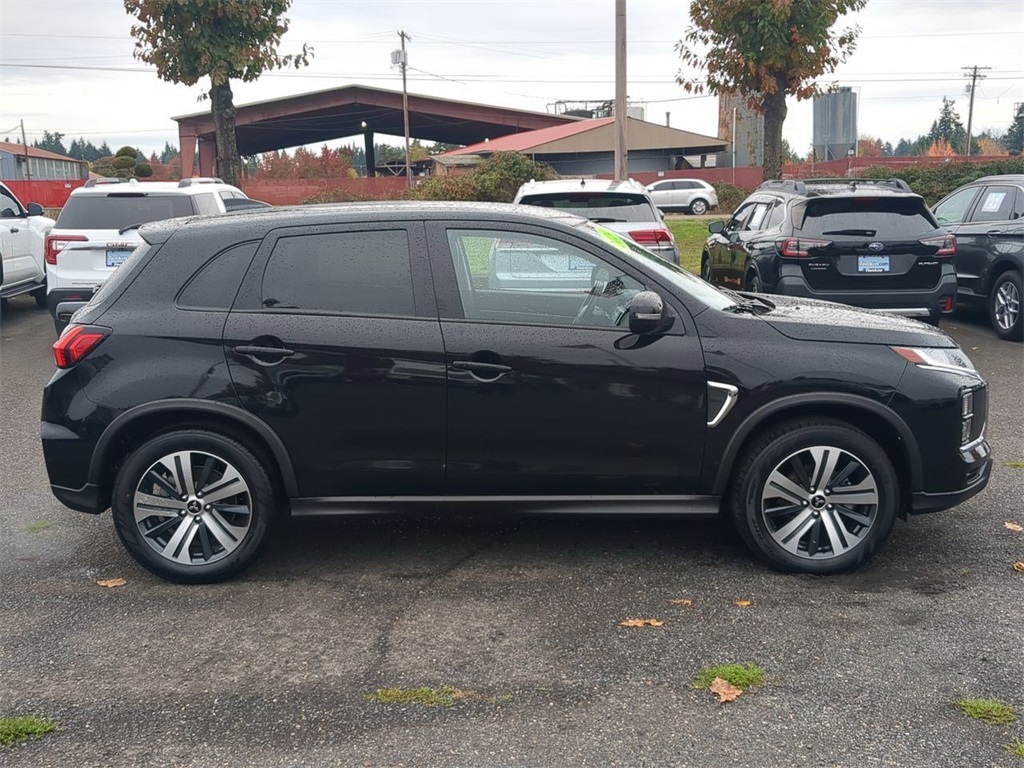 2024 Mitsubishi Outlander Sport SE photo 4