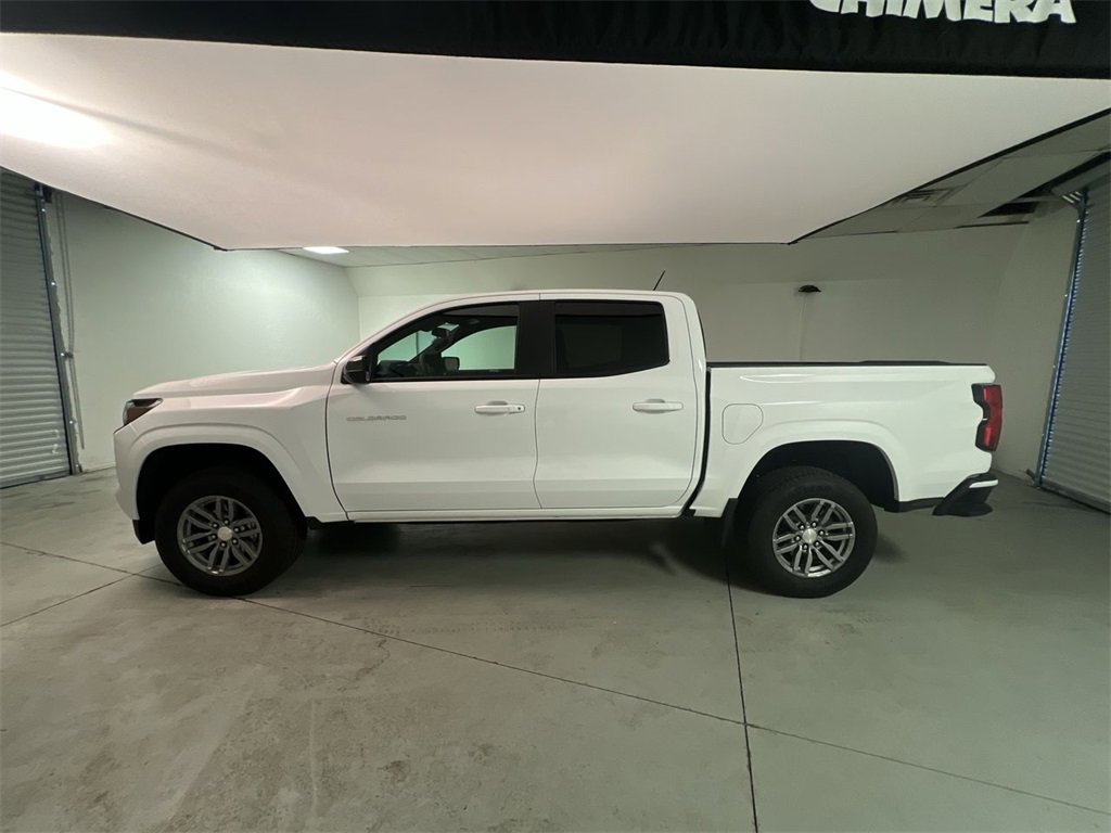 2024 Chevrolet Colorado LT photo 4