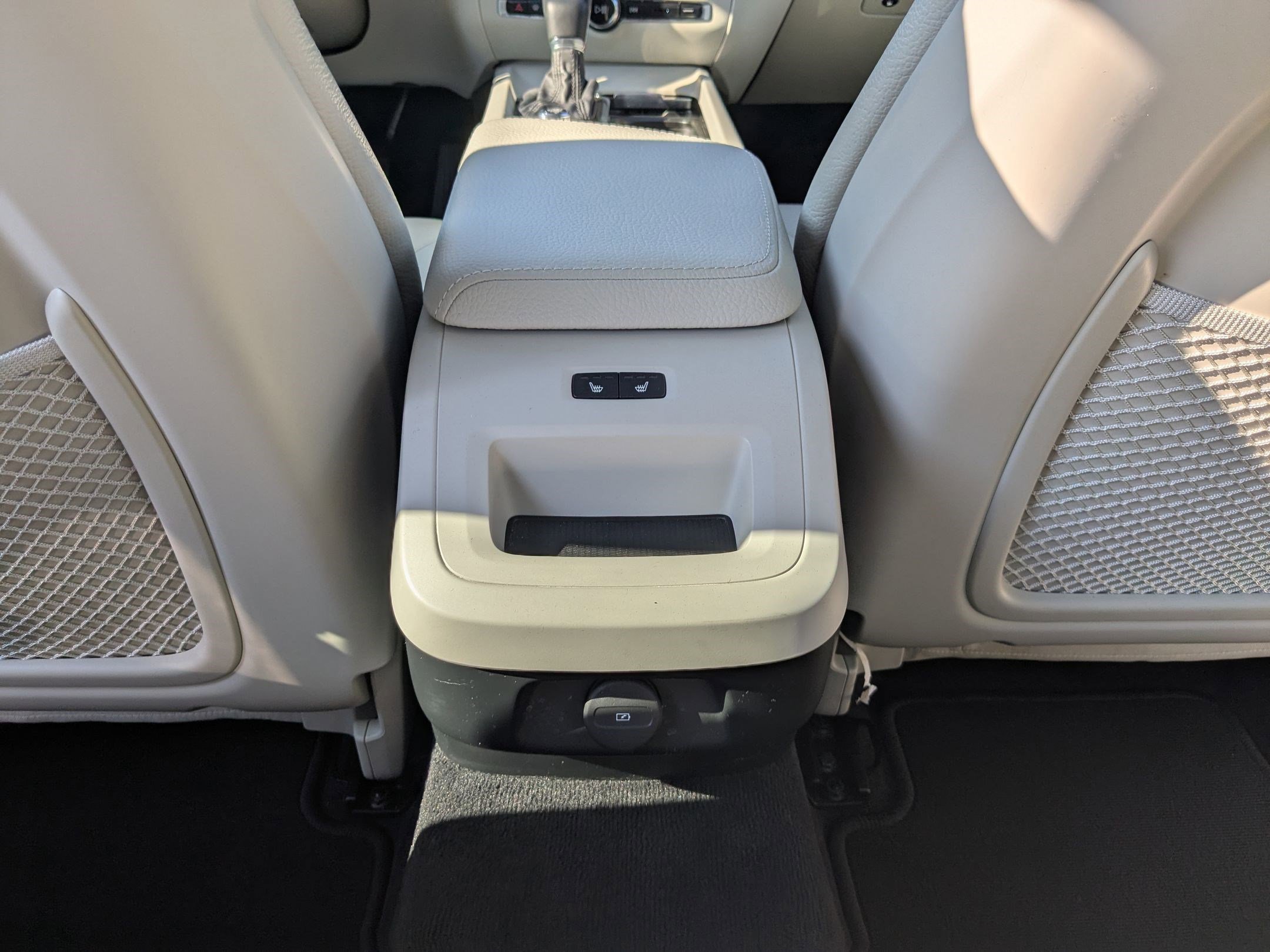 2021 Volvo S60 Momentum photo 26