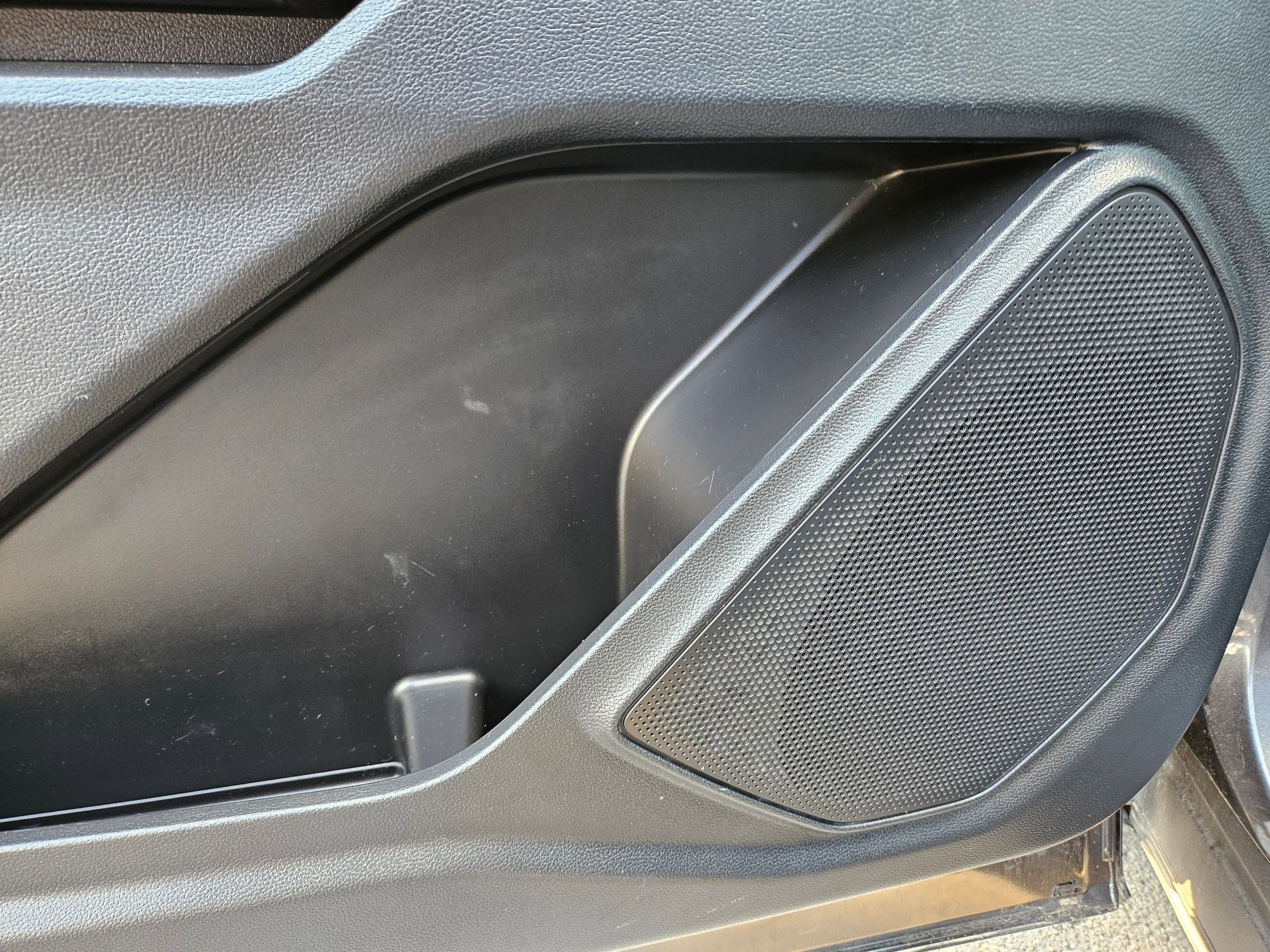 2020 Ford Explorer Limited photo 12